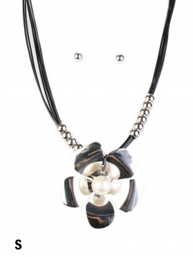 Multi-Rope Solid Flower Pendant Necklace & Earring Set